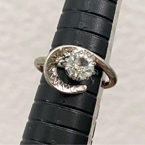 Silver-tone Clear CZ Stone Swirl Ring Size 6 - Picture 12 of 15